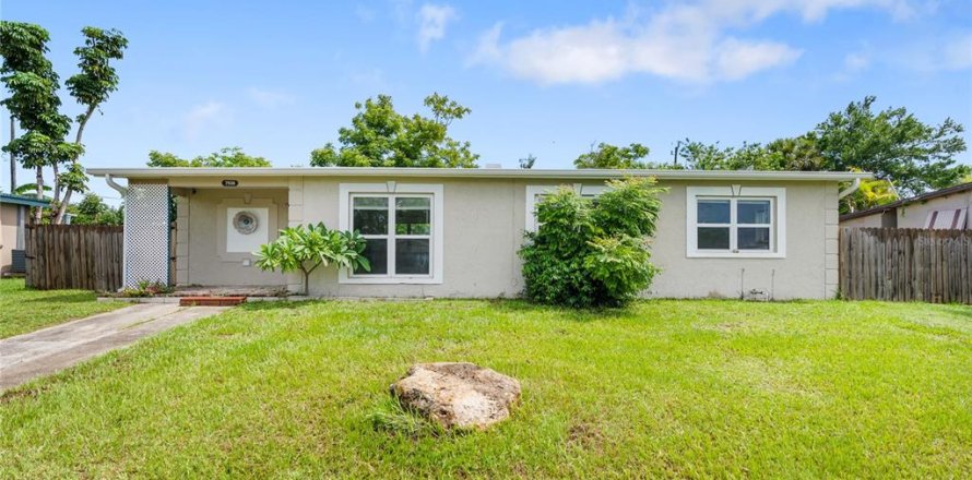 House in North Port, Florida 3 bedrooms, 116.41 sq.m. № 1251665