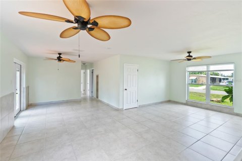 House in North Port, Florida 3 bedrooms, 116.41 sq.m. № 1251665 - photo 8