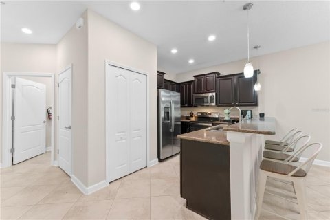 Copropriété à vendre à Davenport, Floride: 2 chambres, 130.9 m2 № 1337498 - photo 4