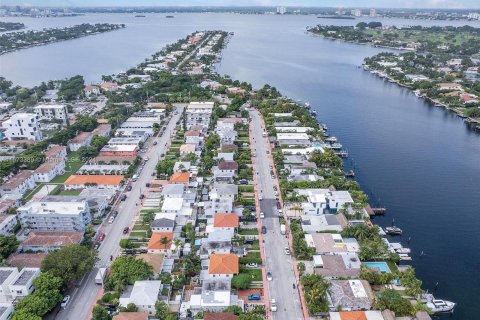 Touwnhouse à vendre à Miami Beach, Floride: 2 chambres, 100.33 m2 № 1404465 - photo 2