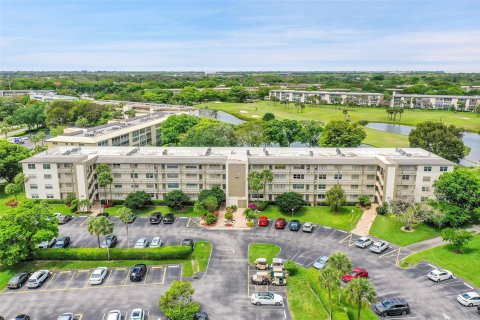 Condo in Coconut Creek, Florida, 2 bedrooms  № 1079644 - photo 16