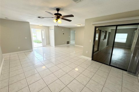 House in Kissimmee, Florida 3 bedrooms, 145.39 sq.m. № 1389000 - photo 8