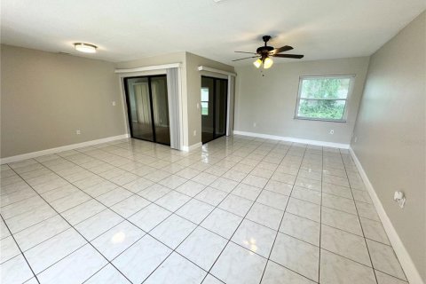 House in Kissimmee, Florida 3 bedrooms, 145.39 sq.m. № 1389000 - photo 7