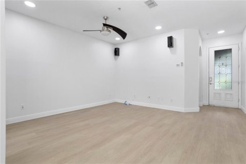 Adosado en venta en Orlando, Florida, 3 dormitorios, 153.94 m2 № 1362010 - foto 4