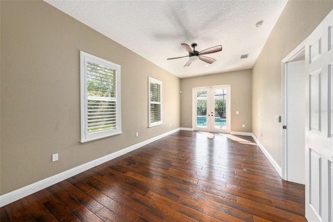 House in Tampa, Florida 5 bedrooms, 277.41 sq.m. № 1343850 - photo 10