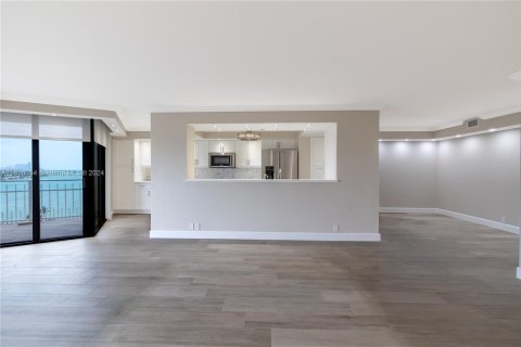 Copropriété à vendre à Miami, Floride: 2 chambres, 135.36 m2 № 1232247 - photo 8