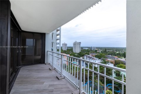 Condo in Miami, Florida, 2 bedrooms  № 1232247 - photo 4