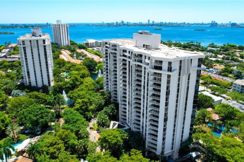 Condo in Miami, Florida, 2 bedrooms  № 1232247 - photo 30