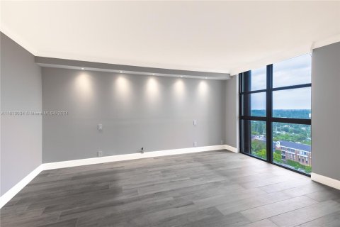 Condo in Miami, Florida, 2 bedrooms  № 1232247 - photo 26