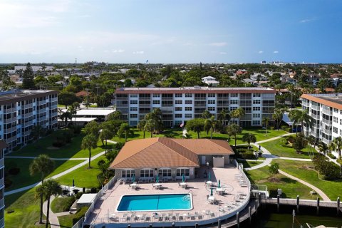 Copropriété à vendre à Delray Beach, Floride: 2 chambres, 111.48 m2 № 1222369 - photo 1