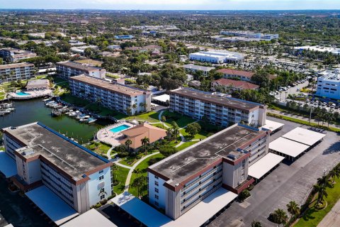 Condo in Delray Beach, Florida, 2 bedrooms  № 1222369 - photo 11