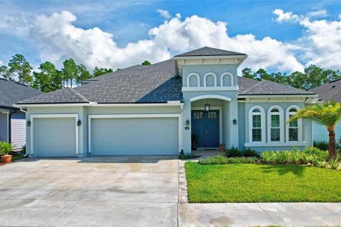 Casa en venta en Palm Coast, Florida, 5 dormitorios, 271.18 m2 № 748982 - foto 1