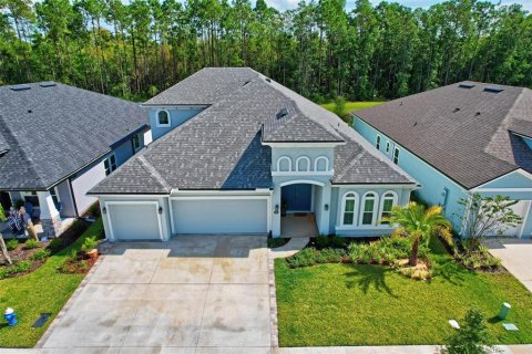 House in Palm Coast, Florida 5 bedrooms, 271.18 sq.m. № 748982 - photo 5