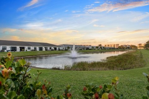 Villa ou maison à vendre à Delray Beach, Floride: 2 chambres, 122.54 m2 № 996134 - photo 15