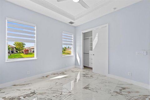 Villa ou maison à vendre à Cape Coral, Floride: 3 chambres, 230.68 m2 № 823949 - photo 30