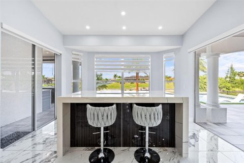 Villa ou maison à vendre à Cape Coral, Floride: 3 chambres, 230.68 m2 № 823949 - photo 17