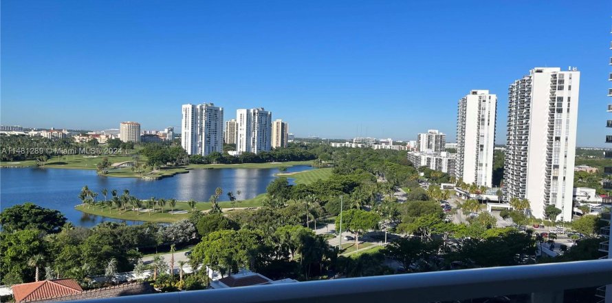 Condo à Aventura, Floride, 2 chambres  № 1399756