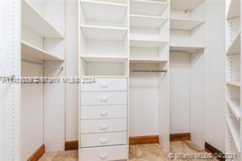 Купить кондоминиум в Авентура, Флорида 2 спальни, 130.06м2, № 1399756 - фото 17