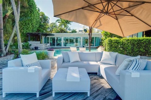 Casa en venta en Miami Beach, Florida, 4 dormitorios, 288.46 m2 № 1399762 - foto 7