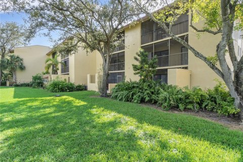 Copropriété à vendre à Coral Springs, Floride: 3 chambres, 117.99 m2 № 1281777 - photo 15