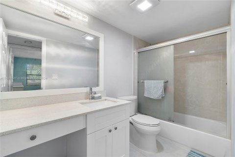 Copropriété à vendre à Coral Springs, Floride: 3 chambres, 117.99 m2 № 1281777 - photo 12