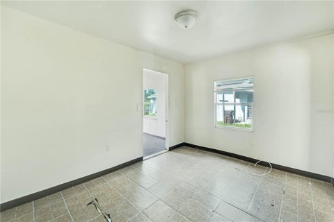 Casa en venta en Lake Wales, Florida, 2 dormitorios, 65.5 m2 № 1349624 - foto 5