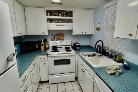 Copropriété à vendre à New Port Richey, Floride: 1 chambre, 68 m2 № 1319437 - photo 11