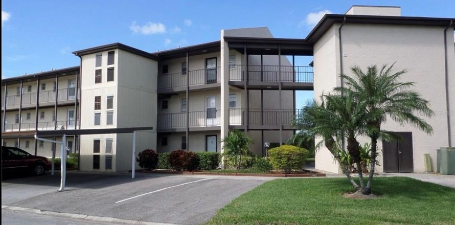 Condominio en New Port Richey, Florida, 1 dormitorio  № 1319437