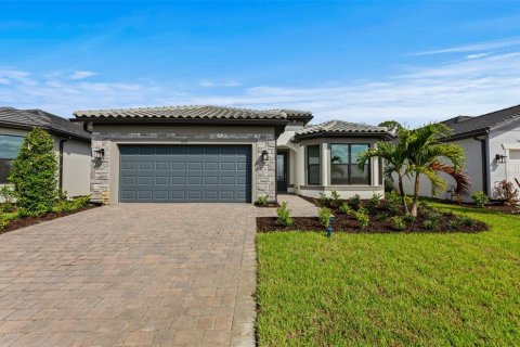 Villa ou maison à vendre à North Port, Floride: 3 chambres, 191.01 m2 № 1273362 - photo 1