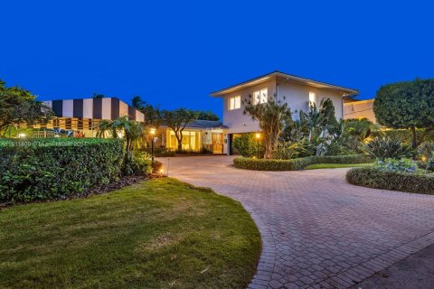 House in Key Biscayne, Florida 5 bedrooms, 336.31 sq.m. № 1235009 - photo 2