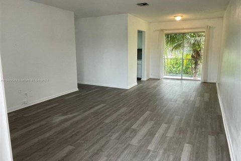 Condo in Coral Springs, Florida, 2 bedrooms  № 1409244 - photo 2