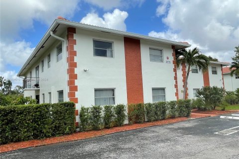 Condo in Coral Springs, Florida, 2 bedrooms  № 1409244 - photo 24