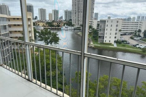 Condominio en venta en Aventura, Florida, 1 dormitorio, 70.88 m2 № 1409243 - foto 20