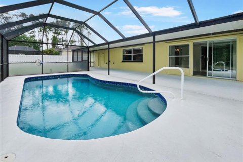 House in Punta Gorda, Florida 3 bedrooms, 134.71 sq.m. № 1336822 - photo 7