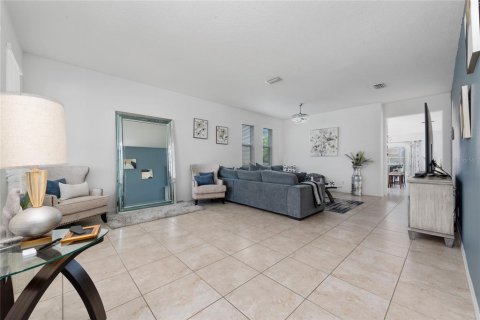 Casa en venta en Apopka, Florida, 3 dormitorios, 184.97 m2 № 1336632 - foto 13