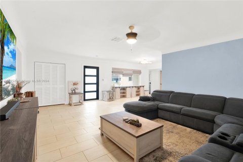 Casa en venta en Margate, Florida, 3 dormitorios, 193.33 m2 № 1295021 - foto 8