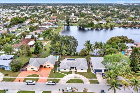 Villa ou maison à vendre à Margate, Floride: 3 chambres, 193.33 m2 № 1295021 - photo 28