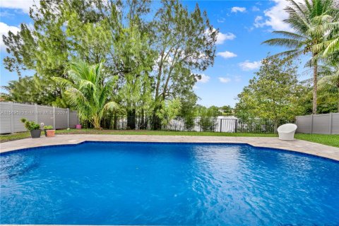 Casa en venta en Margate, Florida, 3 dormitorios, 193.33 m2 № 1295021 - foto 26