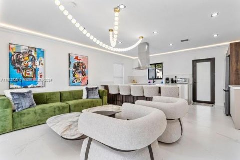 Casa en venta en Miami, Florida, 4 dormitorios, 111.85 m2 № 1415721 - foto 11