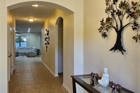 Villa ou maison à vendre à Brandon, Floride: 4 chambres, 216.46 m2 № 1131774 - photo 2