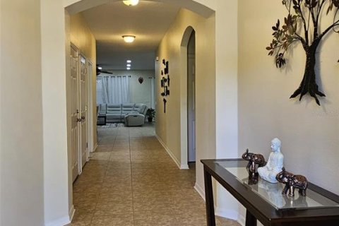 Villa ou maison à vendre à Brandon, Floride: 4 chambres, 216.46 m2 № 1131774 - photo 3