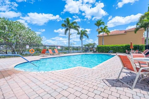 Adosado en venta en Pembroke Pines, Florida, 3 dormitorios, 129.23 m2 № 1328335 - foto 3