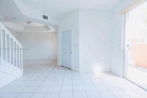 Touwnhouse à vendre à Pembroke Pines, Floride: 3 chambres, 129.23 m2 № 1328335 - photo 15