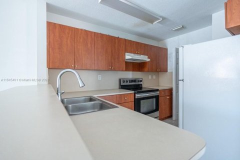 Adosado en venta en Pembroke Pines, Florida, 3 dormitorios, 129.23 m2 № 1328335 - foto 18