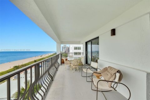 Condo in Miami Beach, Florida, 3 bedrooms  № 1328289 - photo 3