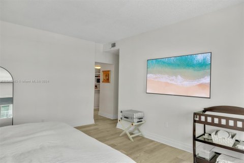 Condominio en venta en Miami Beach, Florida, 3 dormitorios, 180.69 m2 № 1328289 - foto 23