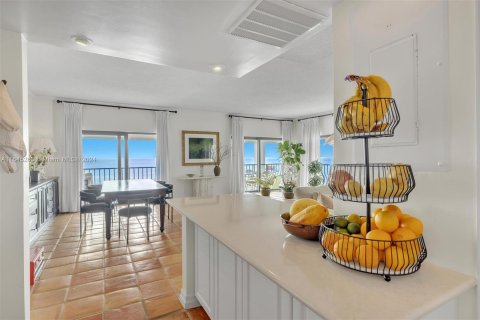 Condo in Miami Beach, Florida, 3 bedrooms  № 1328289 - photo 8