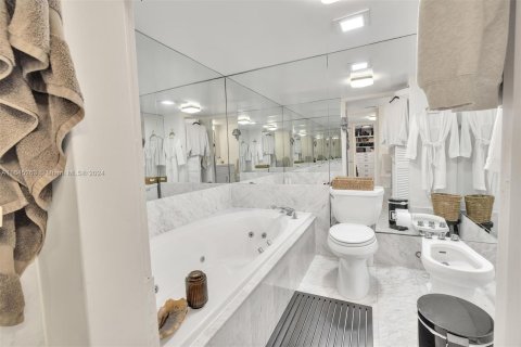 Condominio en venta en Miami Beach, Florida, 3 dormitorios, 180.69 m2 № 1328289 - foto 16