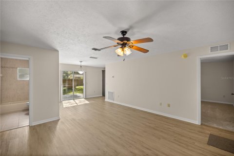 Casa en venta en Ocala, Florida, 3 dormitorios, 135.27 m2 № 1347199 - foto 4