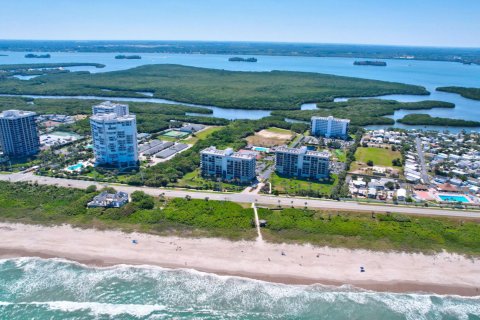 Condominio en venta en Hutchinson Island South, Florida, 2 dormitorios, 116.22 m2 № 1117747 - foto 12